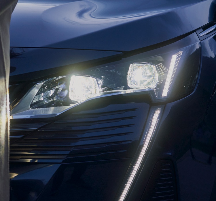 Peugeot 5008 headlights